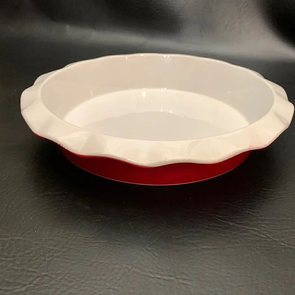 Ceramic Pie Baking Serving Dish Red White Fluted  9 Inch Valentines Christmas